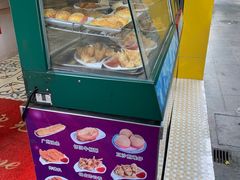 面包甜点陈列柜-芬芳甜品(同福路店)