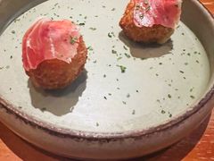 伊比利亚火腿白汁丸子-Laures·月桂西班牙碳烤餐厅(十尚坊店)