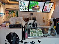 -津椰本·海南正宗椰奶清补凉(店一店)