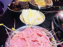 -四小区火锅·巷子里的重庆火锅(花照壁店)