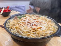 -三品阁过桥米线(万达店)