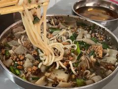 -正宗杨记普洱酸醋米线(总店)