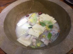 -滇香肴·云南菜蒸汽石锅鱼(云南北路店)
