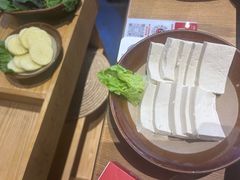 -野山舂·贵州现舂酸汤牛肉(东山店)