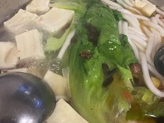 -冒牌富源酸菜猪脚火锅(沐春园店)