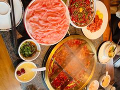 -小天鹅火锅·一线江景洪鼎旗舰店(洪崖洞店)