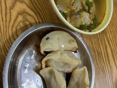 -黄阿姨锅贴大王(万航渡路店)