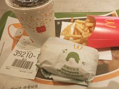 -麦当劳(龙洞店)