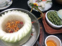 -得意咚瓜·顺德鱼生·冬瓜火锅(深圳首店)