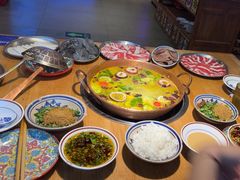 -洱火云南酸菜牛肉火锅(石景山当代商城店)