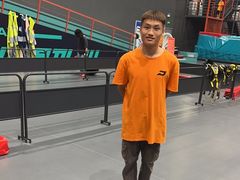 -极限PLAY运动娱乐新世界·团建派对潮玩休闲馆·室内蹦极高空游乐园