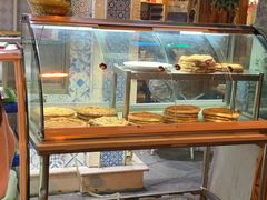 面包甜点陈列柜-新疆伊宁远征餐厅