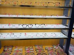 -优医视平价眼镜蔡司依视路折扣工厂店(德胜门店)