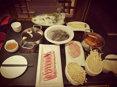 -小天鹅火锅·一线江景洪鼎旗舰店(洪崖洞店)