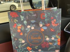 -VENCHI 闻绮(上海佛罗伦萨小镇店)