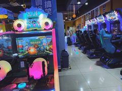 -直通车欢聚中心(崇州万达店)
