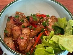 -Chom Cafe and Restaurant