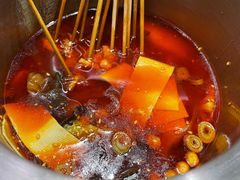 沸腾的锅锅毛肚-街角等你.大连海鲜烧烤.经典铁板海鲜串(西安路店)