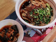 -呷佬·长沙手工米粉(金沙江路店)