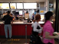 -麦当劳(深圳北站高铁店)