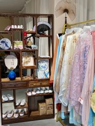 -一揽芳华汉服旗袍体验馆(拙政园店)