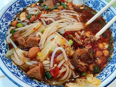 红烧牛肉米粉-湖南常德牛肉米粉(十梓街店)