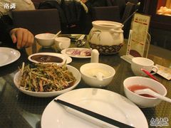 菜不是一般的少！-老昌春饼(中央大街店)