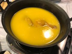 -鲜入围煮花胶鸡海鲜火锅