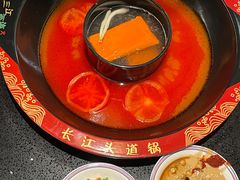 秘制番茄鸳鸯锅-三江两海老火锅(北京首店)
