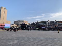 -巴陵广场