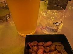 -Mx.cocktail bar