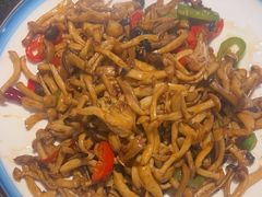 -靠山屯东北农家菜(八龙桥雅苑店)