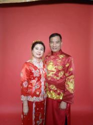 -现代经典婚纱摄影