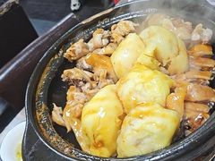 -东川炭炉鸡煲·榴莲瓦煲鸡(广州首店)