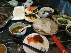 -何鲜菇火锅(大营盘店)