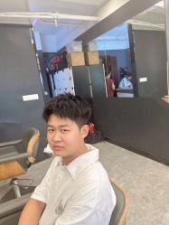 点击看大图 -藤野造型烫发染发