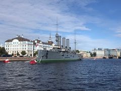 -阿芙乐尔号巡洋舰