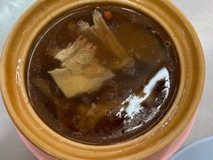 香菇炖鸭汤-红大哥水门鸡饭(總店)