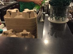 -星巴克(港汇1号办公楼店)