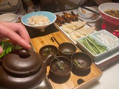 龙井虾仁-柳莺湖上·湖景餐厅·江南菜(西湖店)