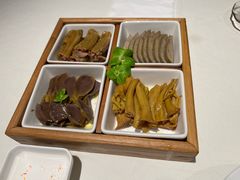 卤鸭拼盘-四季民福烤鸭店(外滩外白渡桥店)