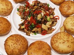 -万重锦·人文川菜馆(骡马市店)