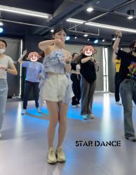 -STAR舞蹈工作室