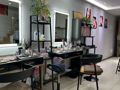 -ME觅妆·定制美妆·彩妆私教(菱角湖店)