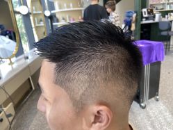 -摩登时代美发沙龙