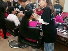 -维纳斯化妆摄影学校