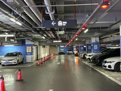 -成都银泰中心-停车场