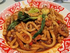 牛肉炒米粉-羊巴道·国际清真餐厅·商务宴请团建·主题包厢
