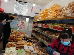 面包甜点陈列柜-庆祥斋糕点厂(留学路店)