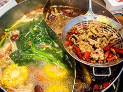 -来龍儿鲜切牛肉自助老火锅
